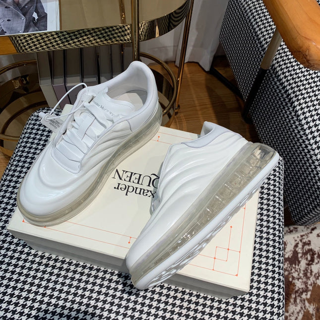 OVERSIZED SNEAKERS IN WHITE CALFSKIN WITH WAVE PATTERN AND CLEAR SOLE