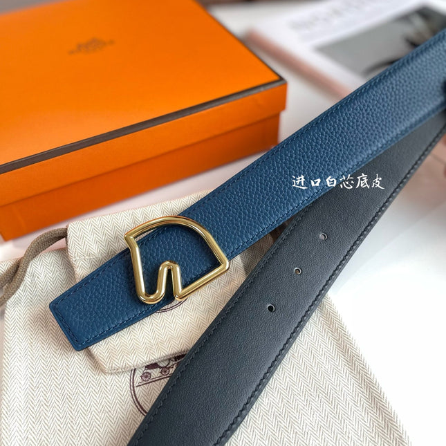 BOUCLE BELT BUCKLE & REVERSIBLE NAVY BLUE AND BLACK AND WHITE LEATHER STRAP 38MM GOLD HARDWARE