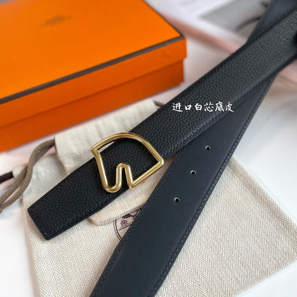 BOUCLE BELT BUCKLE & REVERSIBLE BLACK AND WHITE LEATHER STRAP 38MM GOLD HARDWARE