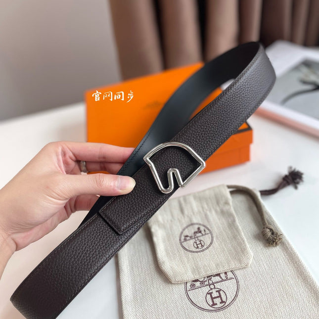 BOUCLE BELT BUCKLE & REVERSIBLE CHOCOLATE BROWN AND BLACK LEATHER STRAP 38MM SILVER HARDWARE