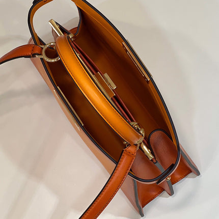 PEEKABOO ISEEU 33 IN ORANGE OMBRE SMOOTH CALFSKIN GOLD HARDWARE