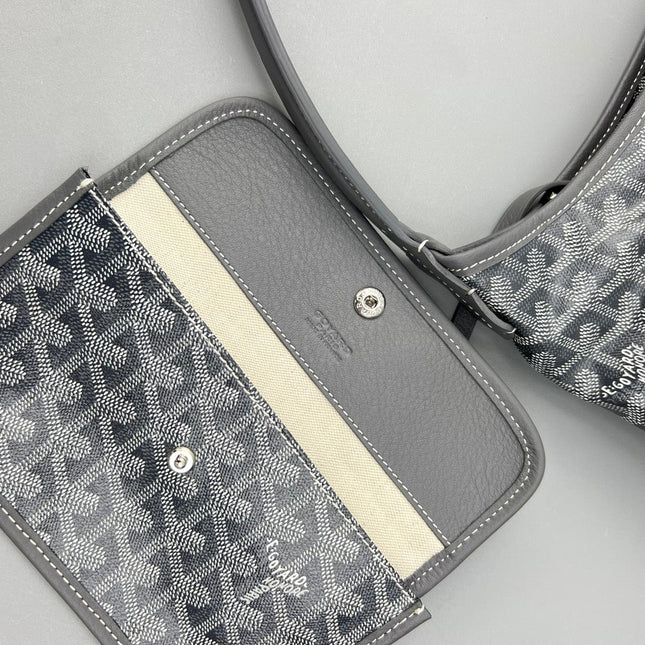 HOBO BOHÈME 34 IN GREY GOYARDINE CANVAS AND CALFSKIN