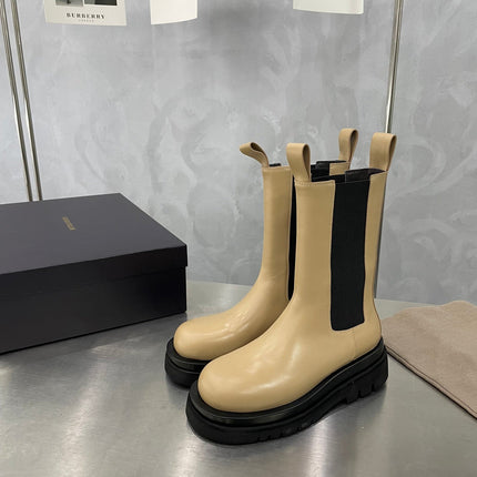 LUG CHELSEA BOOT IN CAMEL BEIGE CALFSKIN
