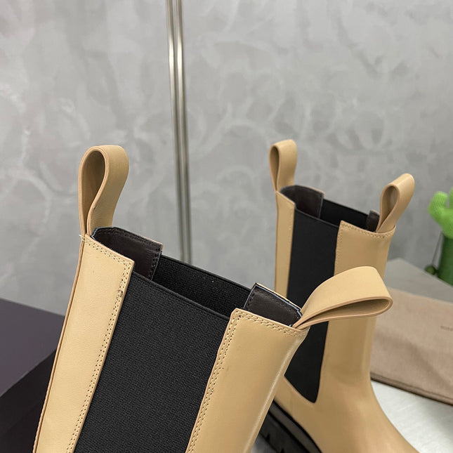 LUG CHELSEA BOOT IN CAMEL BEIGE CALFSKIN