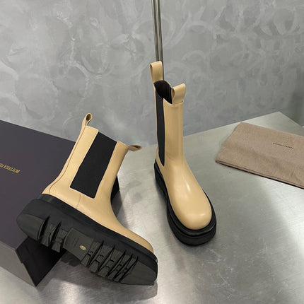 LUG CHELSEA BOOT IN CAMEL BEIGE CALFSKIN