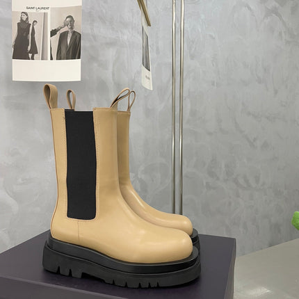 LUG CHELSEA BOOT IN CAMEL BEIGE CALFSKIN