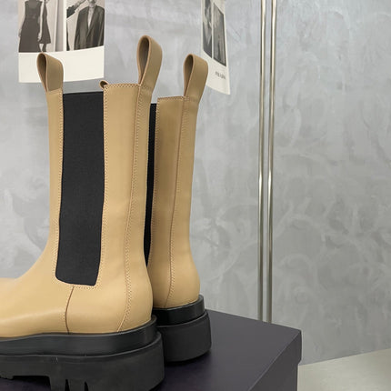 LUG CHELSEA BOOT IN CAMEL BEIGE CALFSKIN
