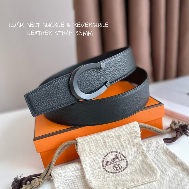 HM LUCK BELT BUCKLE & REVERSIBLE BLACK LEATHER STRAP 38MM