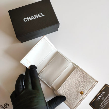 CC TRIFOLD PURSE 12 WHITE GRAINED CALFSKIN GOLD ICON