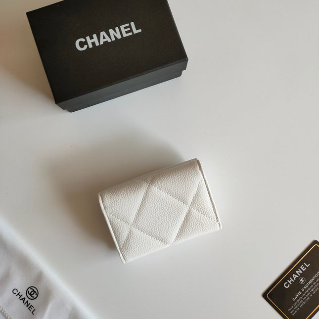 CC TRIFOLD PURSE 12 WHITE GRAINED CALFSKIN GOLD ICON