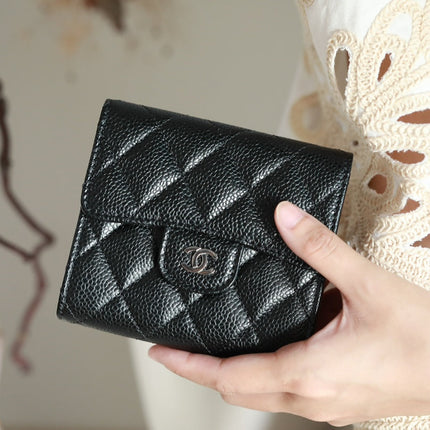 CC FLAP CARD HOLDER 11.5 BLACK GRAINED CALFSKIN SILVER ICON