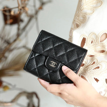 CC FLAP CARD HOLDER 11.5 BLACK GRAINED CALFSKIN SILVER ICON