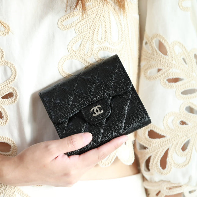 CC FLAP CARD HOLDER 11.5 BLACK GRAINED CALFSKIN SILVER ICON