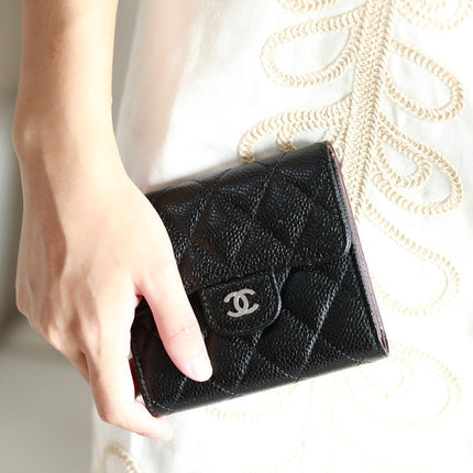 CC FLAP CARD HOLDER 11.5 BLACK GRAINED CALFSKIN SILVER ICON