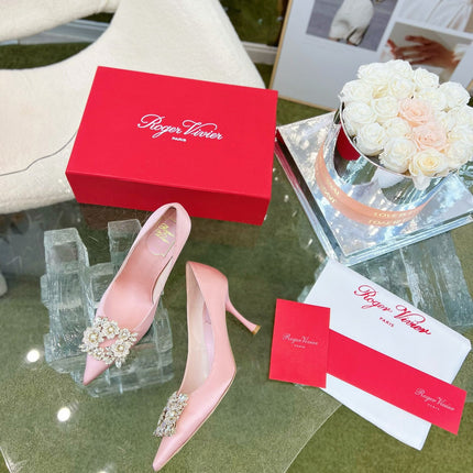EFFLORESCENCE POINTED-TOE PUMPS IN YOUR PINK SATIN WITH CRYSTAL BUCKLE