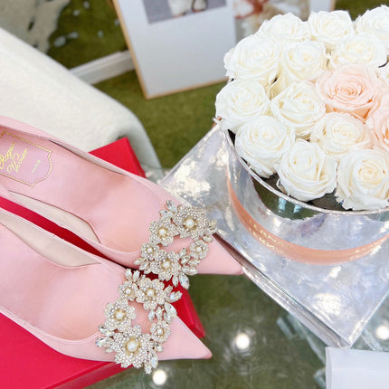 EFFLORESCENCE POINTED-TOE PUMPS IN YOUR PINK SATIN WITH CRYSTAL BUCKLE