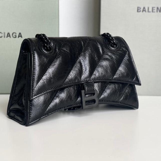 CRUSH SMALL CHAIN BAG 25 IN BLACK QUILTED CRUSHED CALFSKIN BLACK HARDWARE