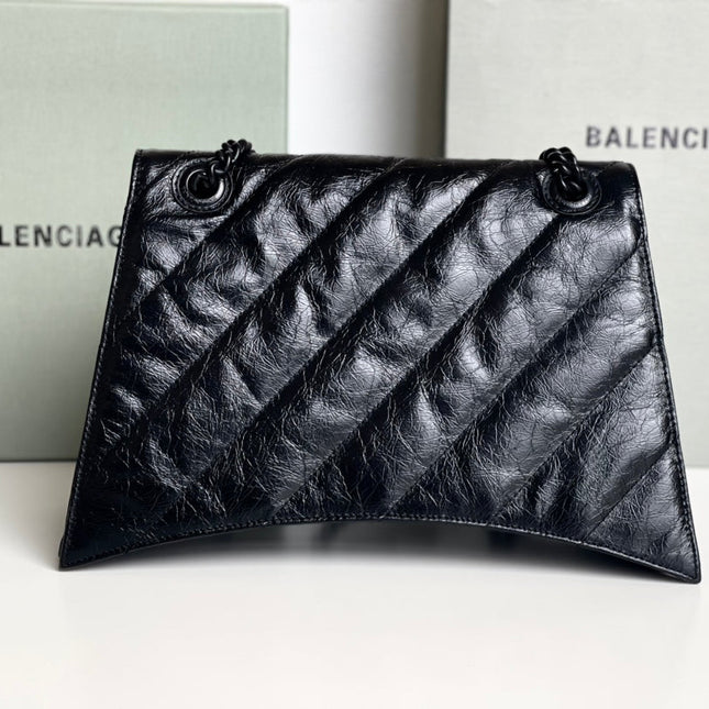CRUSH MEDIUM CHAIN BAG 31 IN BLACK QUILTED CRUSHED CALFSKIN BLACK HARDWARE