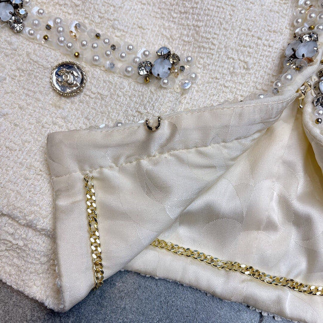 CHANEL 25S EMBELLISHED TWEED JACKET 395