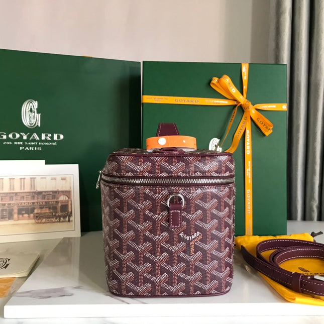 MUSE VANITY CASE 20 IN WINE RED GOYARDINE CANVAS