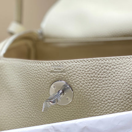 HM LINDY 26 BAG WHITE CALFSKIN