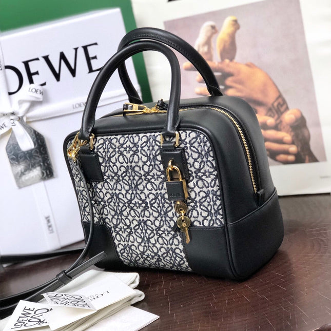 LOE AMAZONA 19 BAG IN BLACK CALFSKIN AND MONOGRAM JACQUARD