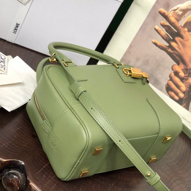 LOE AMAZONA 19 BAG IN AVOCADO GREEN NAPPA CALFSKIN