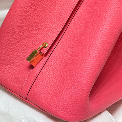 HM PICOTIN LOCK 18 RED PINK CALFSKIN