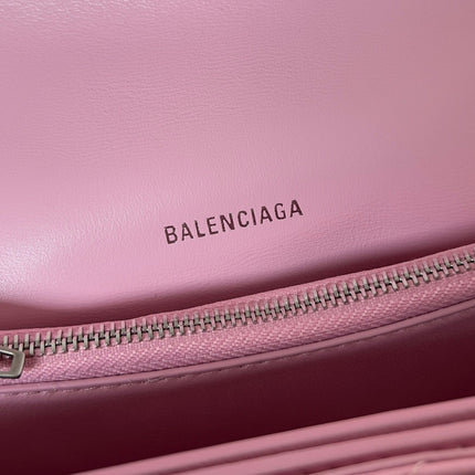 CRUSH CHAINED BAG 25 IN PINK QUILTED CRUSHED CALFSKIN SILVER HARDWARE