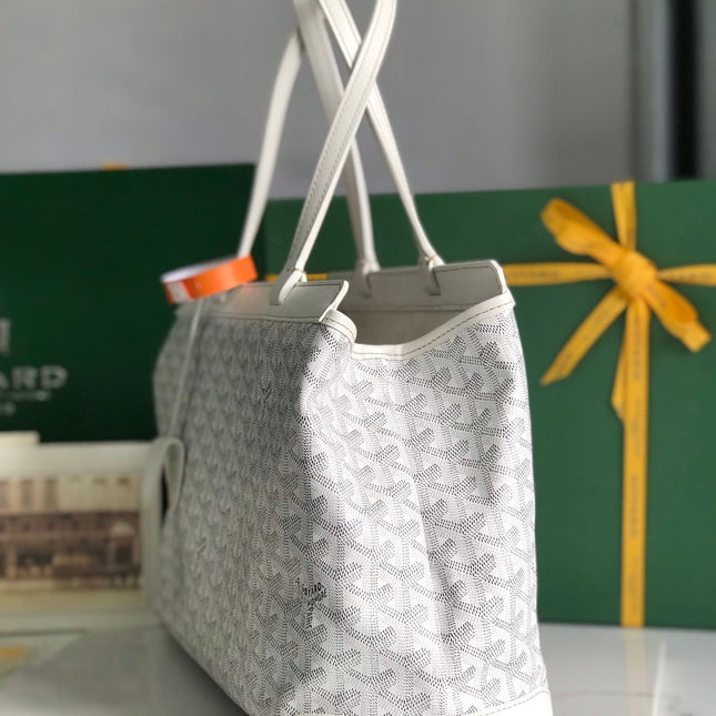 BELLECHASSE BIAUDE PM BAG 36 IN WHITE GOYARDINE CANVAS AND CALFSKIN TRIM