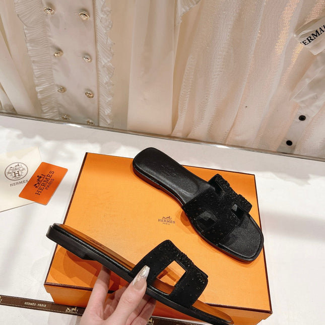 0RAN SANDAL BLACK LAMBSKIN ATTACH CRYSTALS-BLACK