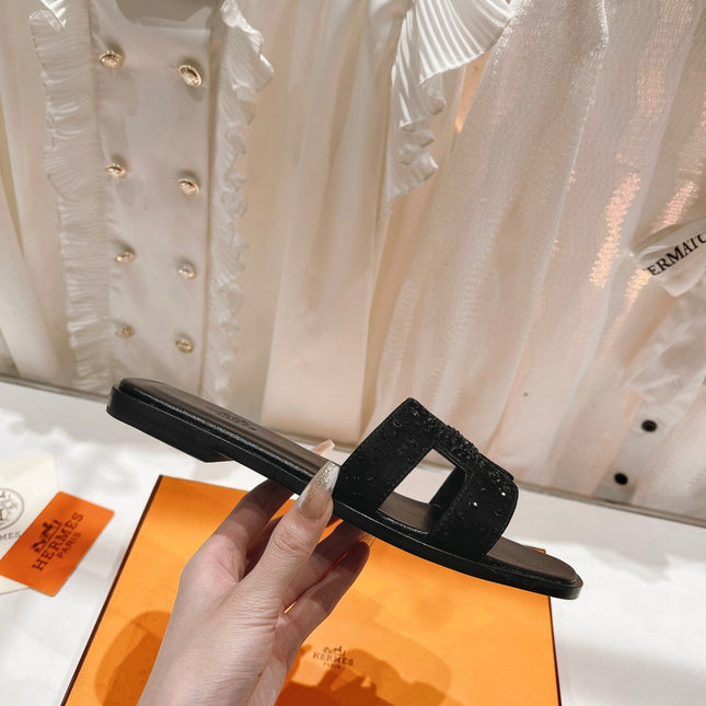 0RAN SANDAL BLACK LAMBSKIN ATTACH CRYSTALS-BLACK