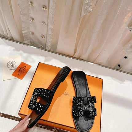 0RAN SANDAL BLACK LAMBSKIN ATTACH CRYSTALS