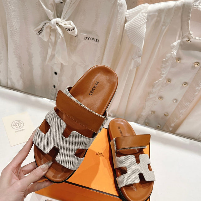 CHYPRE SANDAL BRIGHT BROWN LAMBSKIN AND SILVER DENIM