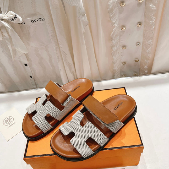 CHYPRE SANDAL BRIGHT BROWN LAMBSKIN AND SILVER DENIM