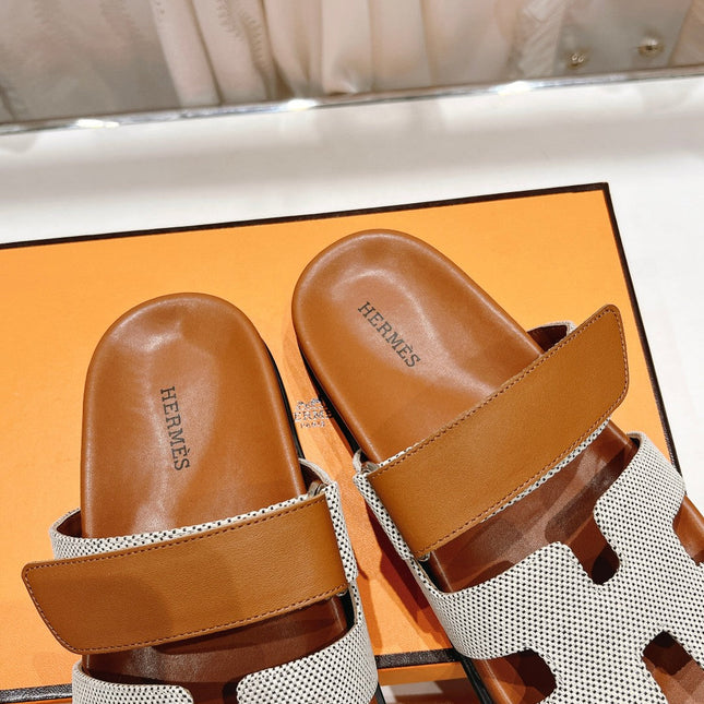 CHYPRE SANDAL BRIGHT BROWN LAMBSKIN AND SILVER DENIM