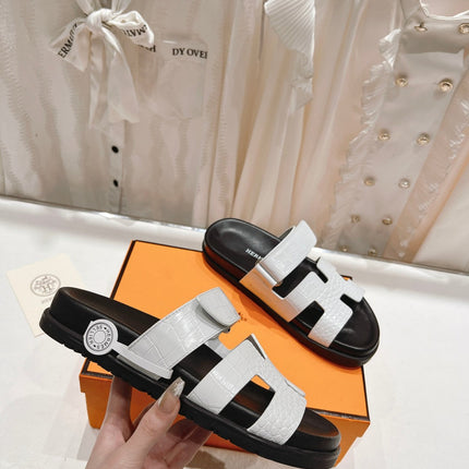 CHYPRE SANDAL BLACK AND WHITE LAMBSKIN