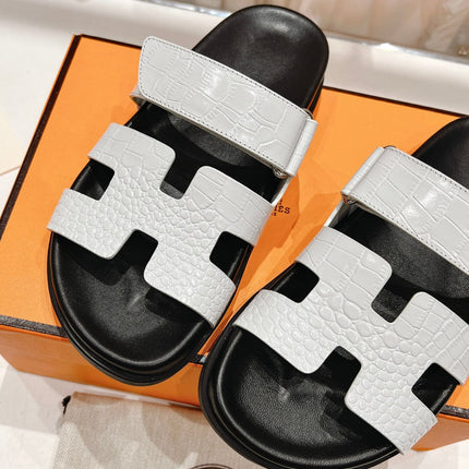 CHYPRE SANDAL BLACK AND WHITE LAMBSKIN