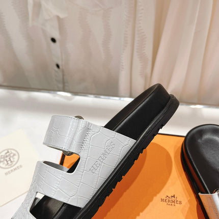 CHYPRE SANDAL BLACK AND WHITE LAMBSKIN