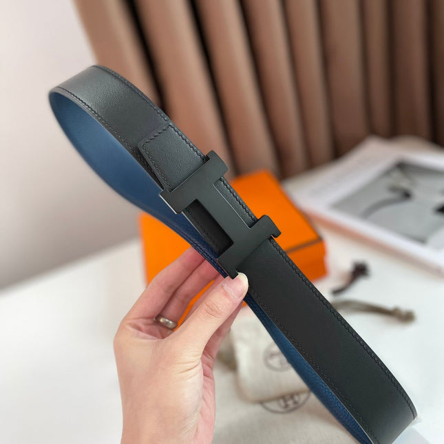 HM CONSTANCE BELT BUCKLE & REVERSIBLE NAVY BLUE AND BLACK LEATHER STRAP 38MM