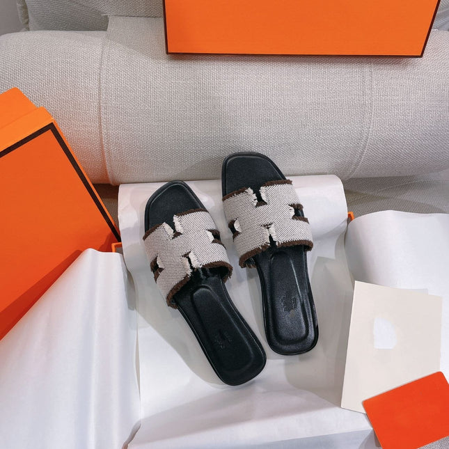 0RAN SANDAL BLACK CANVAS