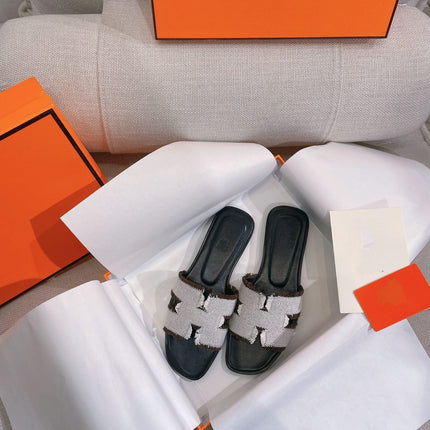 0RAN SANDAL BLACK CANVAS