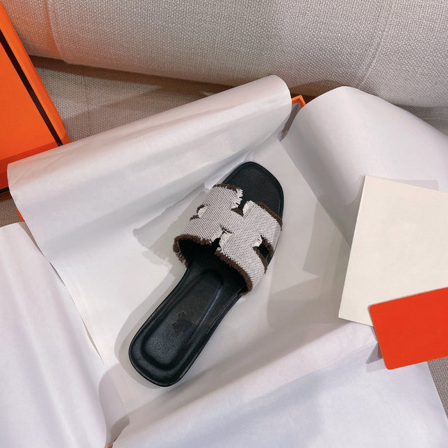 0RAN SANDAL BLACK CANVAS