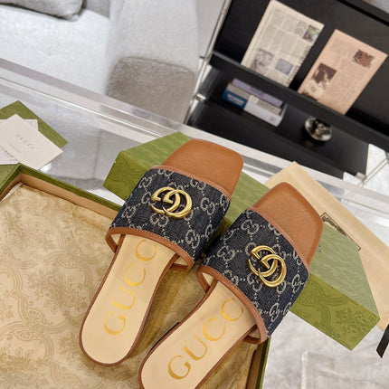 GG EXCLUSIVE SLIDE SANDAL CARAMEL AND BLACK FABRIC