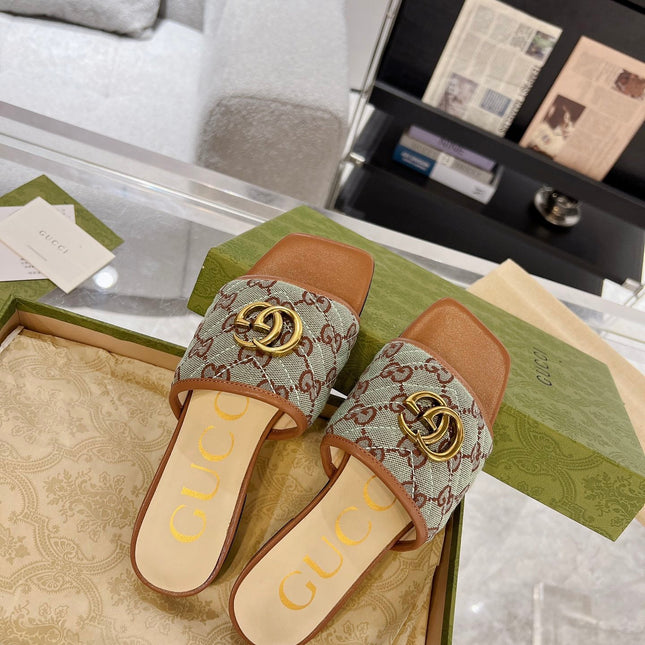 GG EXCLUSIVE SLIDE SANDAL CARAMEL AND GRAY FABRIC