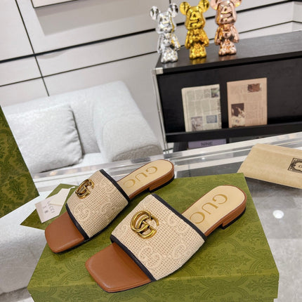 GG EXCLUSIVE SLIDE SANDAL CARAMEL AND CREAM SEDGE