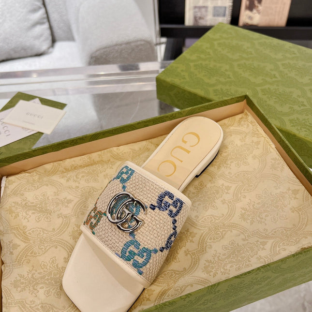 GG EXCLUSIVE SLIDE SANDAL IVORY SEDGE WITH NAVY PATTERN