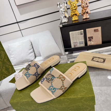 GG EXCLUSIVE SLIDE SANDAL IVORY SEDGE WITH NAVY PATTERN