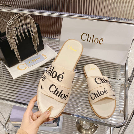 CHLOÉ WOODY SLIPPER IN BEIGE MIX BLACK CANVAS