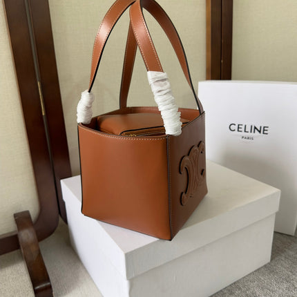 CUIRTRIOMPHE 15 BROWN IN STOCK JAPAN HANDBAG CALFSKIN